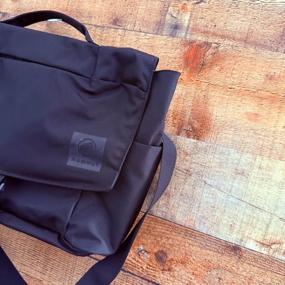 NWOT Mammut Xeron Messenger 14 Shoulder Bag W Laptop Compartment - Picture 6 of 10